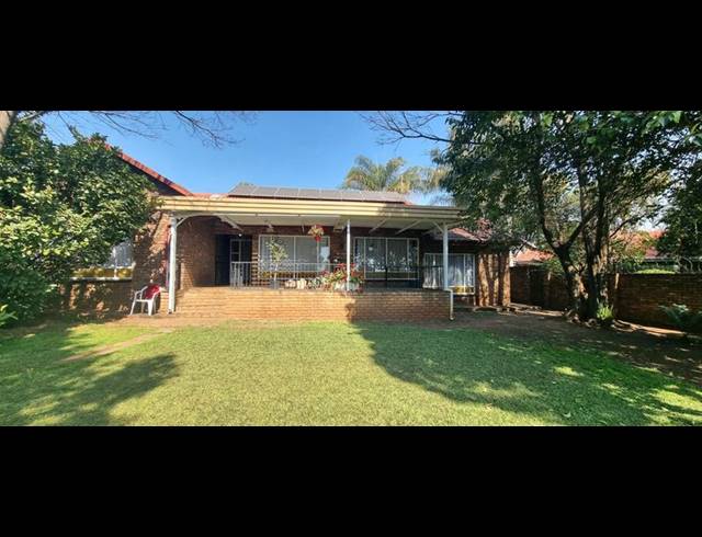 4 BEDROOM HOUSE FOR SALE IN WIERDA PARK